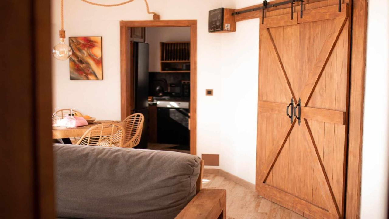 Bungalow Allende Famara Con Piscina Privada Y Ac 외부 사진